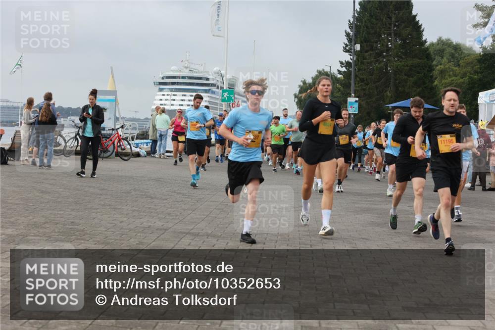 13.09.2026 - Kiel Lauf Andreas Tolksdorf http://msf.ph/oto/10352653 13.09.2026 09:56:38 Kiellinie 247 meine-sportfotos.de