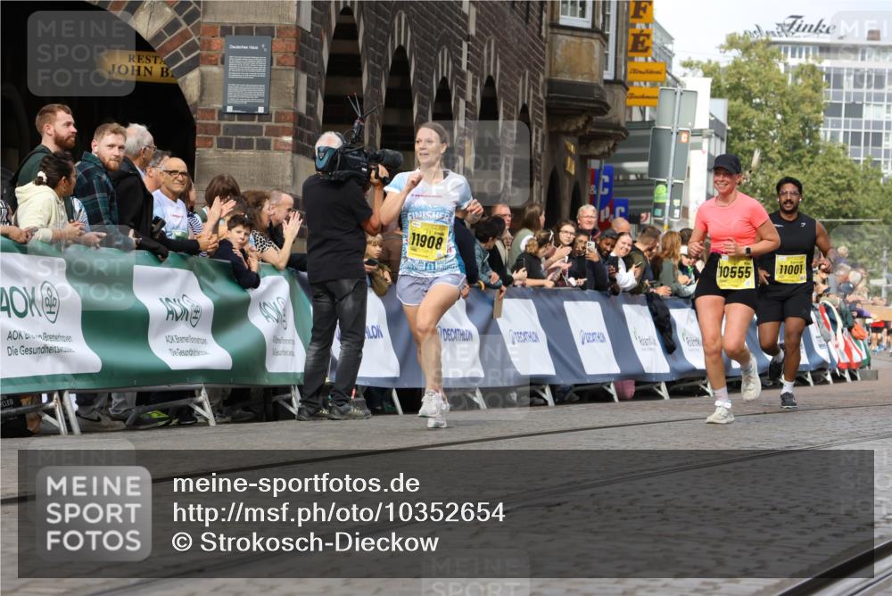 13.09.2026 - 21. swb-Marathon Bremen Strokosch-Dieckow http://msf.ph/oto/10352654 13.09.2026 10:55:13 Ziel 10589, 10646, 10901, 11040, 11569, 11620, 11860, 11889, 11976, 12313, 12800, 13592, 10256, 10725, 11014, 11466, 11910, 11977, 12218, 12258, 12549 meine-sportfotos.de