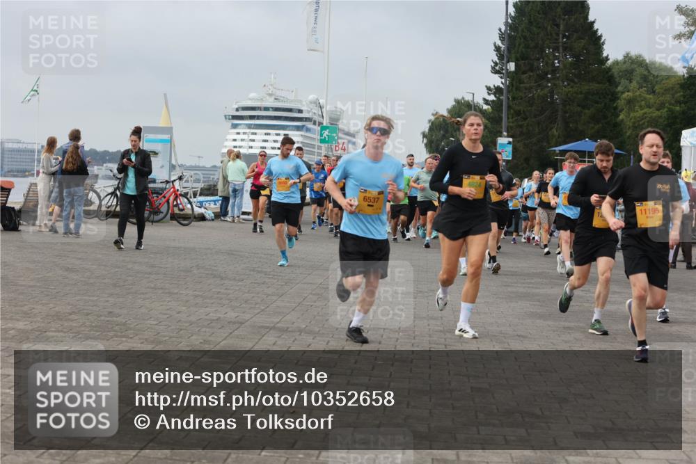 13.09.2026 - Kiel Lauf Andreas Tolksdorf http://msf.ph/oto/10352658 13.09.2026 09:56:39 Kiellinie 247 meine-sportfotos.de