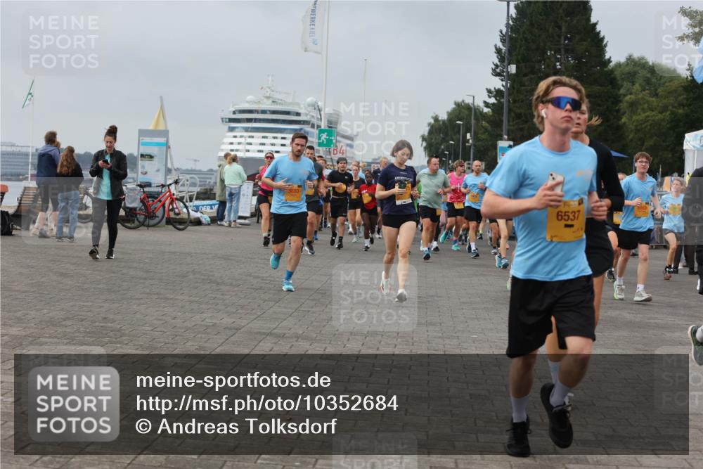 13.09.2026 - Kiel Lauf Andreas Tolksdorf http://msf.ph/oto/10352684 13.09.2026 09:56:40 Kiellinie 24, 7, 6537 meine-sportfotos.de