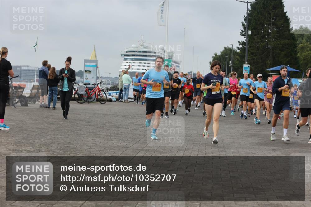 13.09.2026 - Kiel Lauf Andreas Tolksdorf http://msf.ph/oto/10352707 13.09.2026 09:56:40 Kiellinie 247, 680, 4, 4763 meine-sportfotos.de