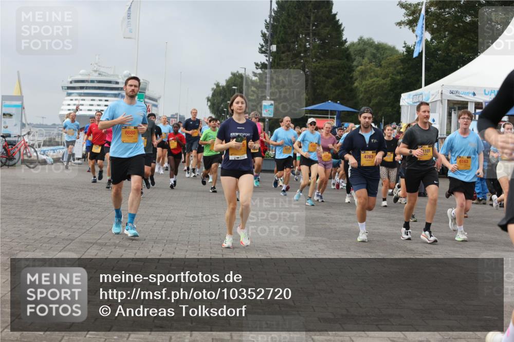 13.09.2026 - Kiel Lauf Andreas Tolksdorf http://msf.ph/oto/10352720 13.09.2026 09:56:41 Kiellinie 8680, 30, 1101, 4763, 6163 meine-sportfotos.de