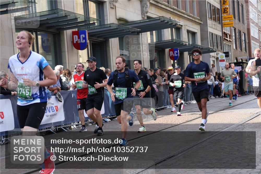 13.09.2026 - 21. swb-Marathon Bremen Strokosch-Dieckow http://msf.ph/oto/10352737 13.09.2026 13:32:40 Ziel 891, 1532, 2440, 2638, 2818, 2959, 3167, 3404, 3710, 3773, 3902, 4194, 4233, 4408, 4659, 5009, 5090, 5191, 5395, 5410, 5581, 5657, 5706, 5749, 5981, 6018, 6786, 6941, 7756, 7788, 8061, 8367, 8506, 9269, 9292, 9406, 9745, 9829, 10048, 13019, 13028, 13039, 13092, 13093, 13146, 13164, 13232, 13234, 13247, 1437, 1687, 2292, 2293, 2611, 2910, 2992, 3354, 3402, 3429, 3441, 3878, 3895, 4263, 4323, 4380, 4471, 4655, 4835, 4862, 5281, 5398, 6518, 6593, 6760 meine-sportfotos.de