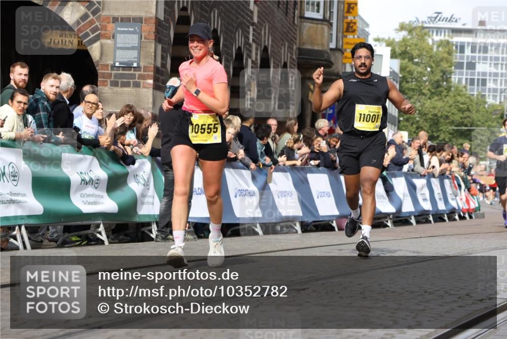 13.09.2026 - 21. swb-Marathon Bremen Strokosch-Dieckow http://msf.ph/oto/10352782 13.09.2026 10:55:16 Ziel 10646, 10901, 11569, 11620, 11860, 11889, 11908, 11976, 12313, 12800, 13592, 10256, 10725, 11414, 11941, 11977, 12218, 12258, 12348 meine-sportfotos.de