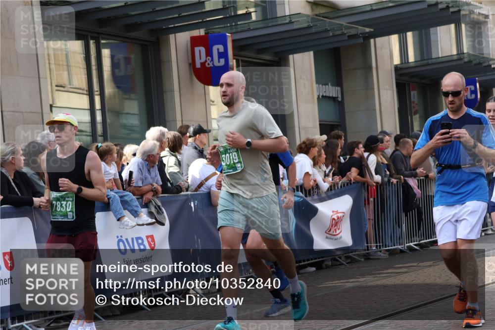 13.09.2026 - 21. swb-Marathon Bremen Strokosch-Dieckow http://msf.ph/oto/10352840 13.09.2026 13:32:44 Ziel 891, 1532, 2393, 2440, 2638, 2818, 2959, 3167, 3404, 3710, 3773, 3902, 4194, 4233, 4260, 4408, 4659, 5090, 5191, 5324, 5395, 5410, 5706, 5749, 5981, 6018, 6786, 6941, 7756, 7788, 7830, 8061, 9269, 9292, 9406, 9745, 9829, 10048, 13019, 13028, 13039, 13092, 13093, 13101, 13146, 13164, 13232, 13234, 13247, 1437, 1687, 2292, 2293, 2611, 2992, 3354, 3429, 3878, 3895, 4263, 4323, 4380, 4862, 5009, 5281, 5398, 5581, 6518, 6593, 6760 meine-sportfotos.de