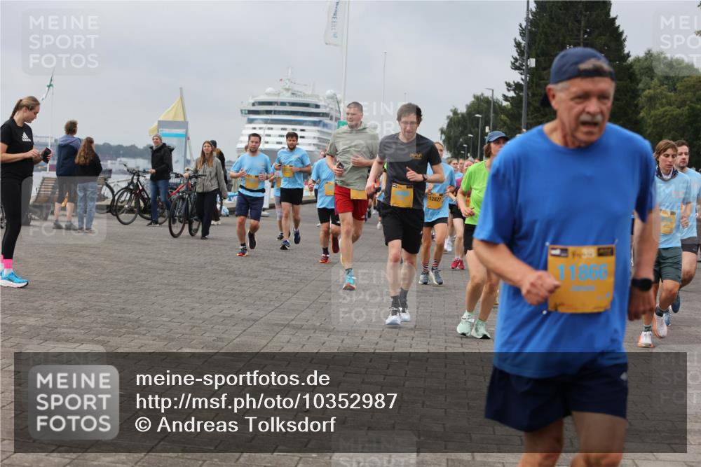 13.09.2026 - Kiel Lauf Andreas Tolksdorf http://msf.ph/oto/10352987 13.09.2026 09:56:51 Kiellinie 12827, 99811 meine-sportfotos.de
