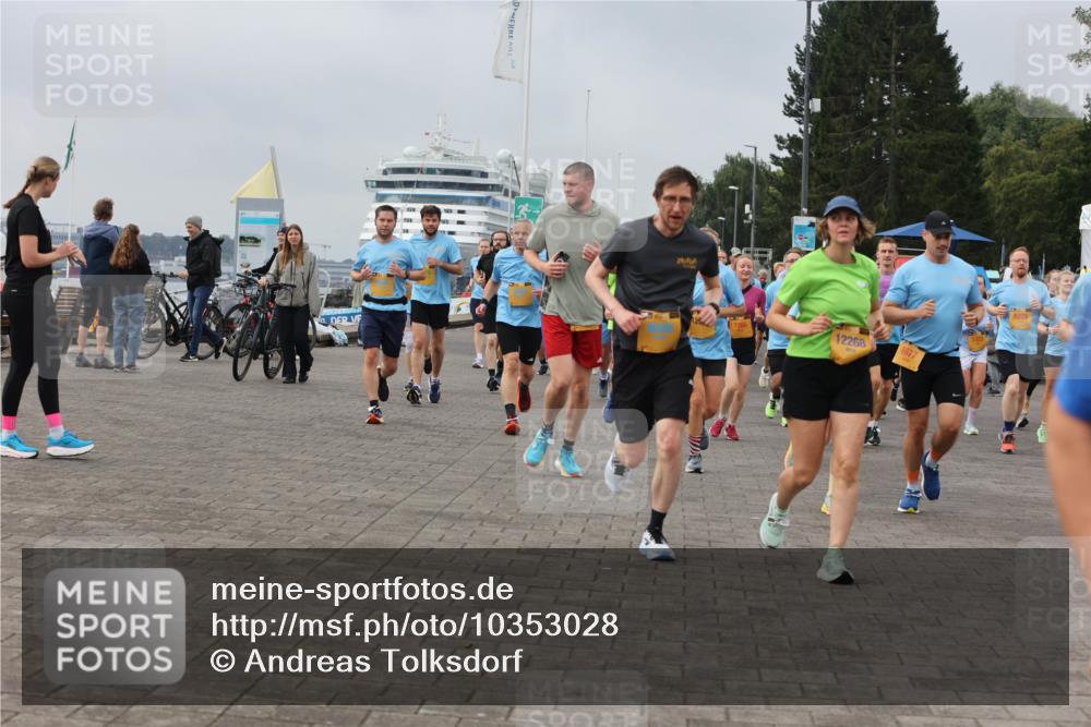 13.09.2026 - Kiel Lauf Andreas Tolksdorf http://msf.ph/oto/10353028 13.09.2026 09:56:51 Kiellinie 24, 1206, 12268, 6077, 9229 meine-sportfotos.de