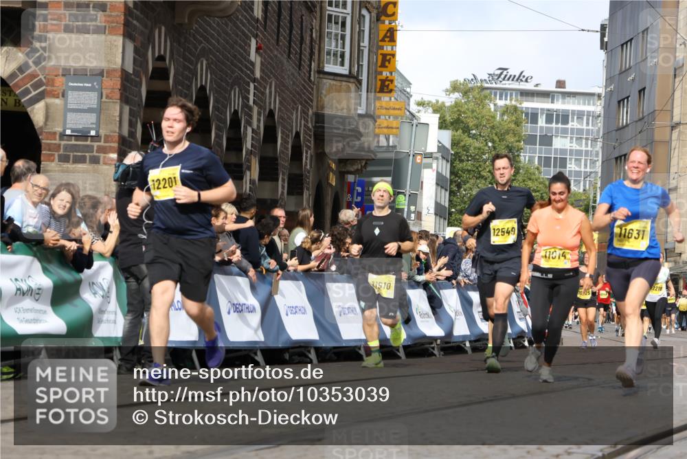 13.09.2026 - 21. swb-Marathon Bremen Strokosch-Dieckow http://msf.ph/oto/10353039 13.09.2026 10:55:21 Ziel 10555, 10646, 10901, 11001, 11620, 11860, 11889, 11908, 11976, 12313, 13592, 10203, 10256, 10297, 10725, 10788, 10881, 11414, 11557, 11748, 11862, 11941, 11975, 11977, 12030, 12150, 12258, 12348 meine-sportfotos.de