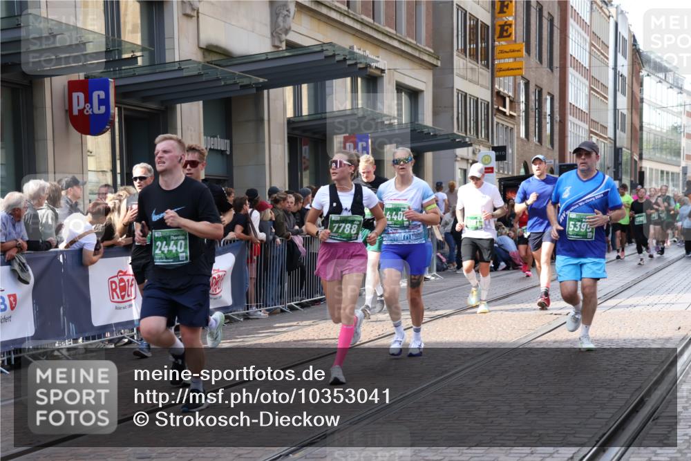 13.09.2026 - 21. swb-Marathon Bremen Strokosch-Dieckow http://msf.ph/oto/10353041 13.09.2026 13:32:49 Ziel 831, 891, 1532, 2283, 2393, 2440, 2818, 2959, 3167, 3404, 3710, 3773, 4194, 4260, 4408, 4659, 5040, 5090, 5191, 5324, 5395, 5410, 5706, 5749, 5790, 5981, 6018, 6614, 6941, 7467, 7756, 7788, 7830, 8061, 9269, 9292, 9406, 9745, 9829, 10048, 13019, 13028, 13039, 13092, 13093, 13101, 13146, 13247, 1437, 1687, 2292, 2293, 2611, 2638, 2992, 3354, 3429, 3878, 3895, 3902, 4233, 4323, 4380, 4862, 5009, 5398, 5581, 6593, 6760 meine-sportfotos.de
