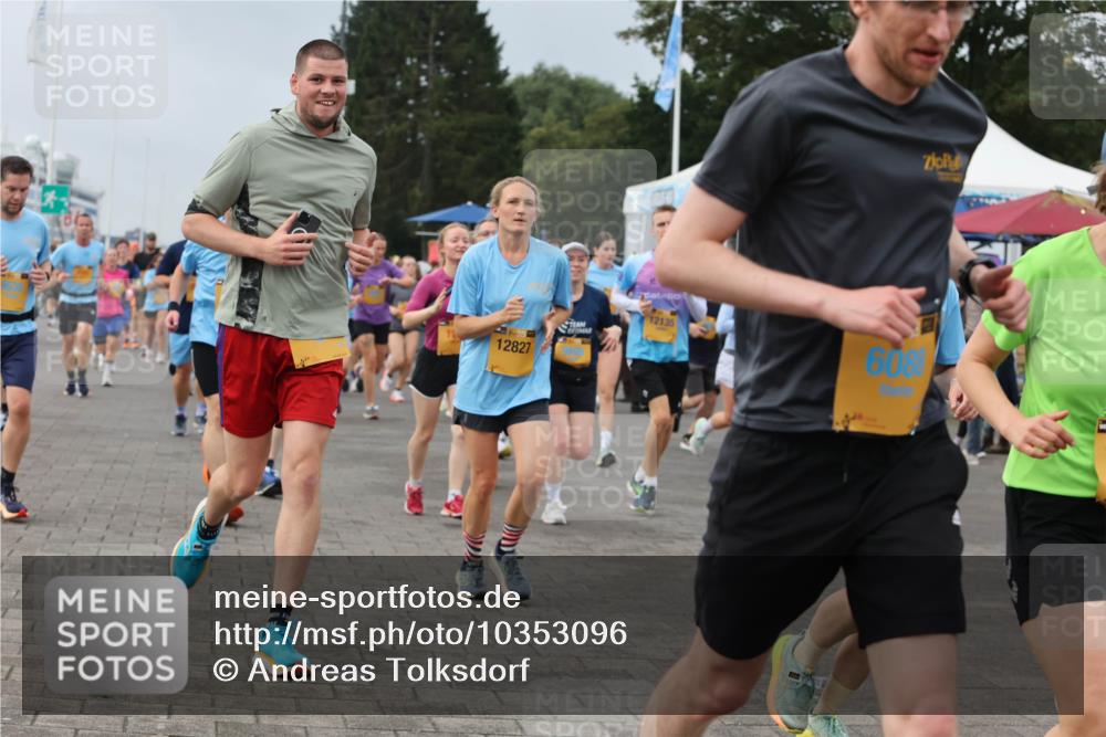 13.09.2026 - Kiel Lauf Andreas Tolksdorf http://msf.ph/oto/10353096 13.09.2026 09:56:53 Kiellinie 12827, 12135, 608 meine-sportfotos.de