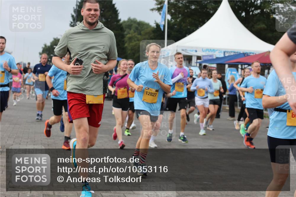 13.09.2026 - Kiel Lauf Andreas Tolksdorf http://msf.ph/oto/10353116 13.09.2026 09:56:54 Kiellinie 143, 12827, 12135, 6 meine-sportfotos.de