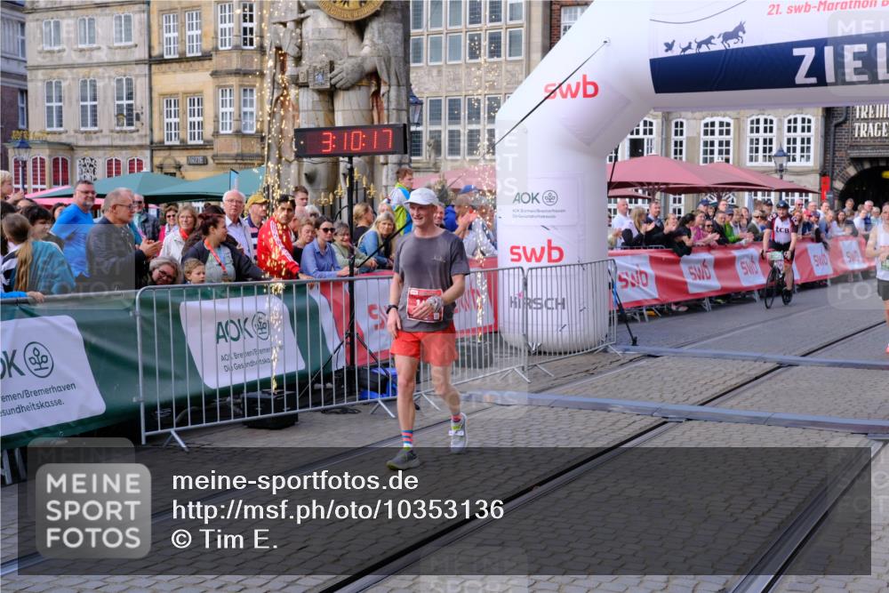 13.09.2026 - 21. swb-Marathon Bremen Tim E. http://msf.ph/oto/10353136 13.09.2026 12:41:05 Ziel 1263, 3662, 4264 meine-sportfotos.de