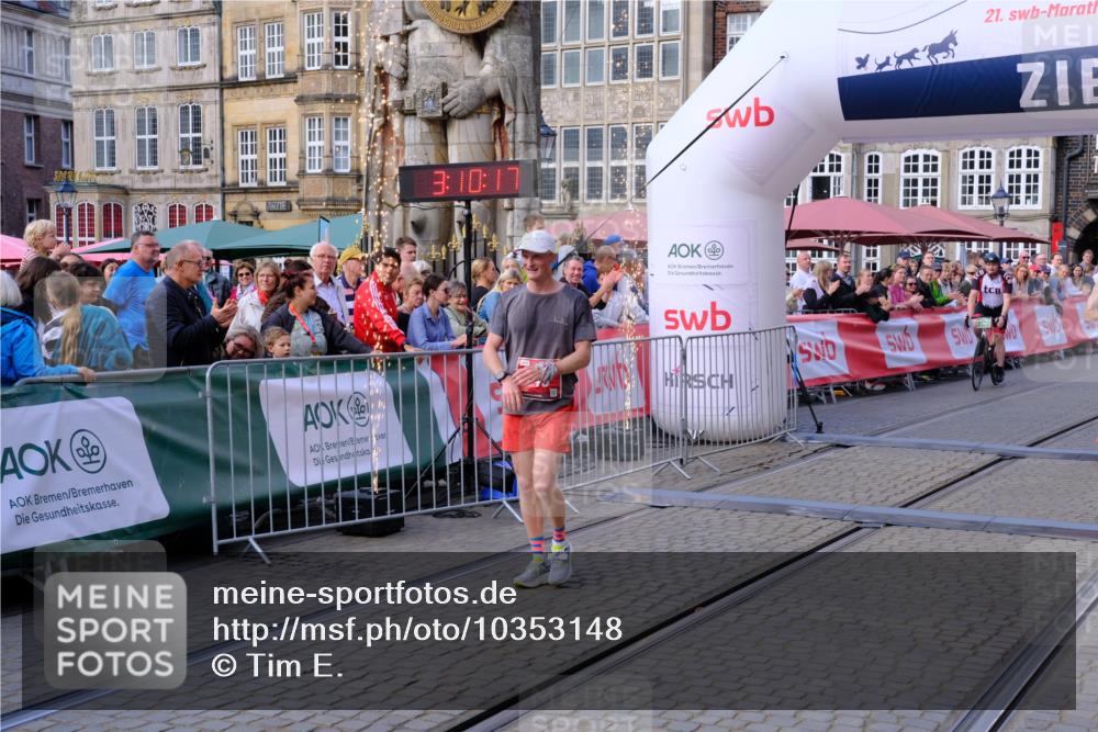 13.09.2026 - 21. swb-Marathon Bremen Tim E. http://msf.ph/oto/10353148 13.09.2026 12:41:06 Ziel 642, 1263, 3662 meine-sportfotos.de