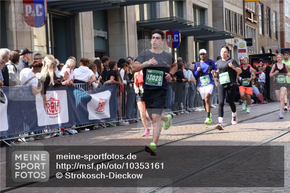 13.09.2026 - 21. swb-Marathon Bremen Strokosch-Dieckow http://msf.ph/oto/10353161 13.09.2026 13:32:53 Ziel 831, 1124, 1532, 2283, 2393, 2440, 2818, 2959, 2980, 3167, 3404, 3710, 3773, 4194, 4243, 4260, 4408, 4492, 4536, 4565, 4659, 5040, 5191, 5324, 5395, 5410, 5706, 5749, 5790, 5914, 5981, 6614, 6777, 6915, 6941, 7145, 7421, 7467, 7756, 7788, 7789, 7830, 8061, 9269, 9292, 9616, 9745, 9829, 9856, 13019, 13028, 13039, 13084, 13092, 13093, 13101, 13146, 891, 1437, 1532, 2611, 2638, 3354, 3773, 3878, 3895, 3902, 4194, 4233, 4323, 4862, 5009, 5090, 5398, 5581, 6760 meine-sportfotos.de