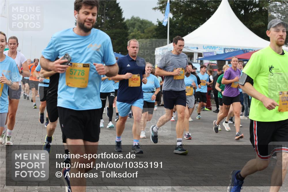 13.09.2026 - Kiel Lauf Andreas Tolksdorf http://msf.ph/oto/10353191 13.09.2026 09:56:56 Kiellinie 38, 5778, 39, 5456, 1377, 39, 5174 meine-sportfotos.de