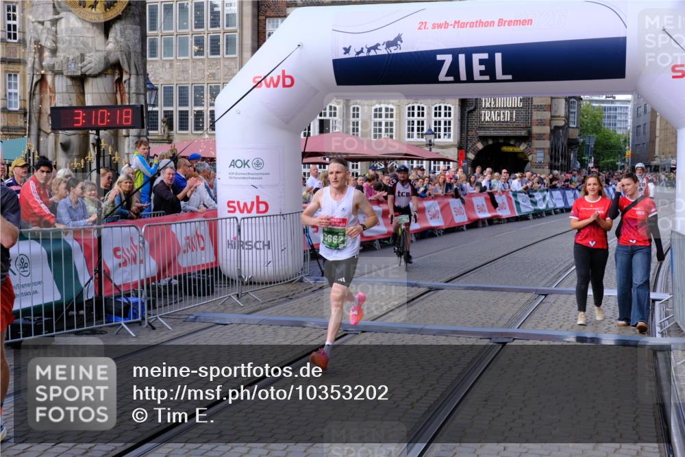 13.09.2026 - 21. swb-Marathon Bremen Tim E. http://msf.ph/oto/10353202 13.09.2026 12:41:07 Ziel 642, 1263, 3662 meine-sportfotos.de