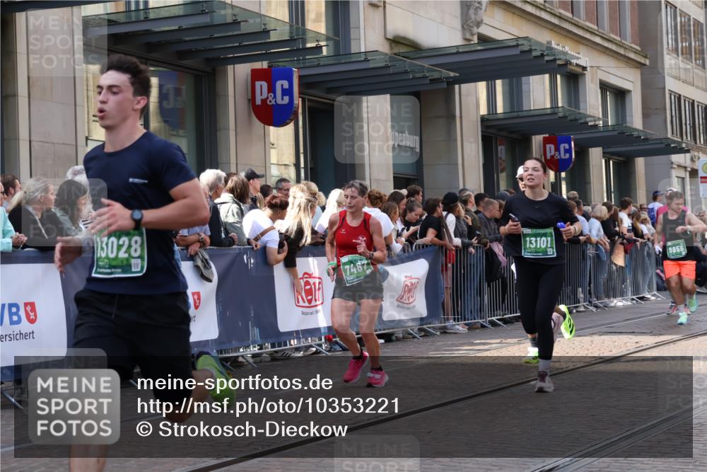 13.09.2026 - 21. swb-Marathon Bremen Strokosch-Dieckow http://msf.ph/oto/10353221 13.09.2026 13:32:54 Ziel 831, 1124, 2283, 2393, 2440, 2818, 2959, 2980, 3167, 3404, 3710, 4243, 4260, 4408, 4492, 4536, 4565, 4659, 5040, 5191, 5324, 5395, 5410, 5706, 5749, 5790, 5861, 5862, 5914, 5981, 6421, 6614, 6777, 6915, 6941, 7145, 7421, 7467, 7788, 7789, 7830, 8061, 9269, 9292, 9616, 9829, 9856, 13019, 13028, 13039, 13084, 13092, 13093, 13101, 13146, 891, 1437, 1532, 2611, 2638, 3167, 3354, 3773, 3878, 3895, 3902, 4194, 4233, 4323, 4862, 5009, 5090, 5398, 5581 meine-sportfotos.de