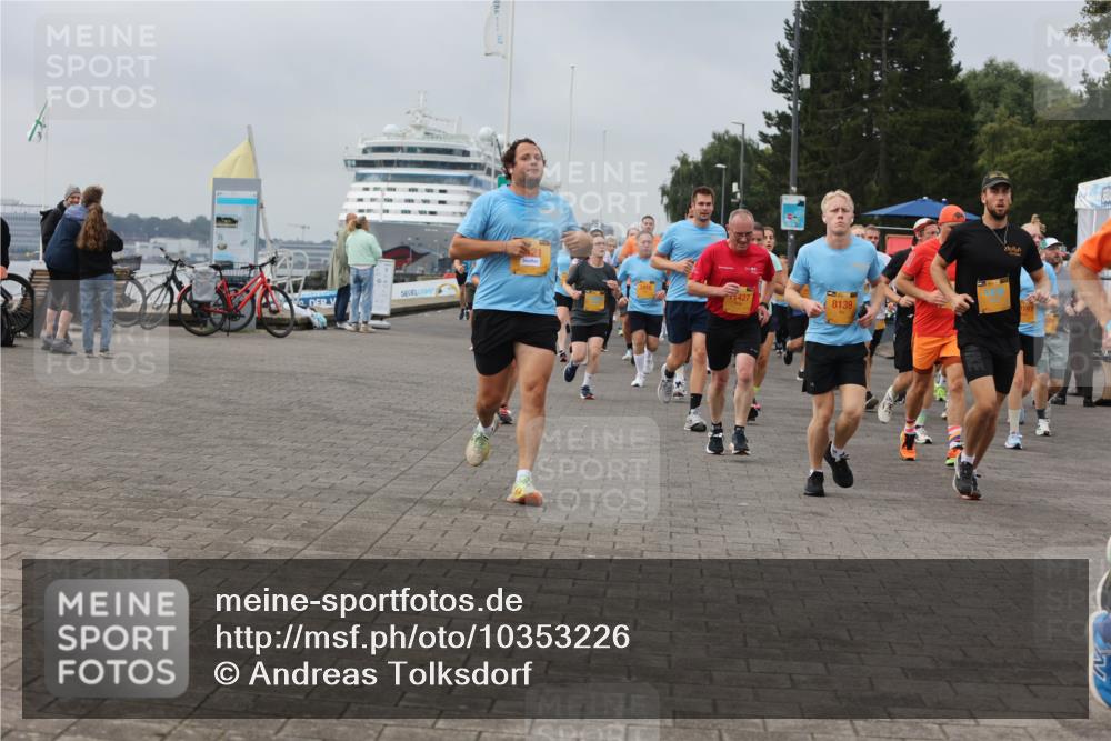 13.09.2026 - Kiel Lauf Andreas Tolksdorf http://msf.ph/oto/10353226 13.09.2026 09:57:01 Kiellinie 2410, 1427, 8139 meine-sportfotos.de