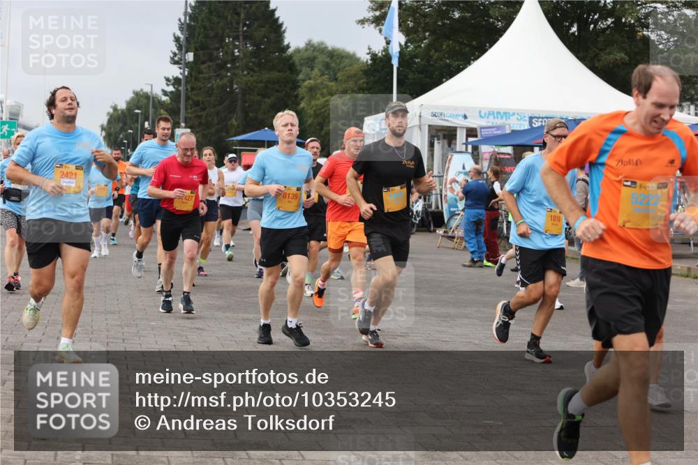 13.09.2026 - Kiel Lauf Andreas Tolksdorf http://msf.ph/oto/10353245 13.09.2026 09:57:02 Kiellinie 1, 38, 2421, 8139, 1818, 14, 39, 5222 meine-sportfotos.de