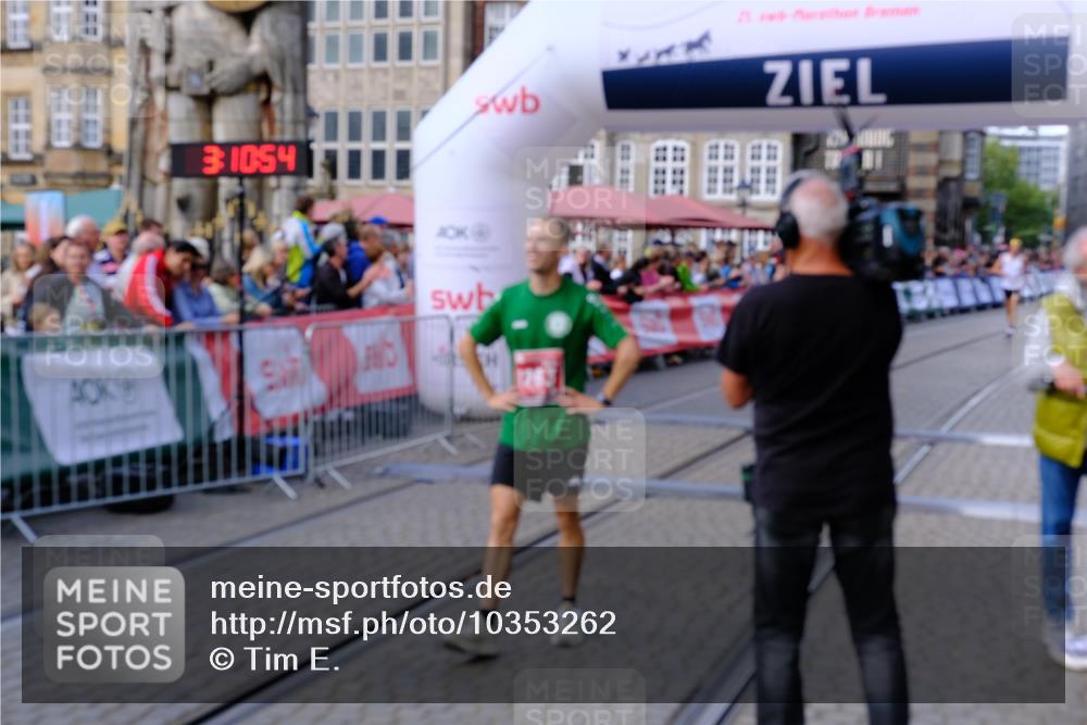 13.09.2026 - 21. swb-Marathon Bremen Tim E. http://msf.ph/oto/10353262 13.09.2026 12:41:42 Ziel  meine-sportfotos.de