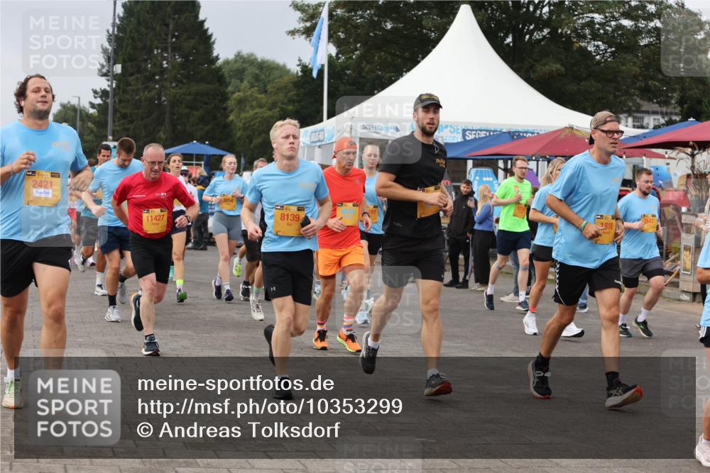 13.09.2026 - Kiel Lauf Andreas Tolksdorf http://msf.ph/oto/10353299 13.09.2026 09:57:02 Kiellinie 39, 2421, 381, 11427, 8139, 1818, 2647 meine-sportfotos.de