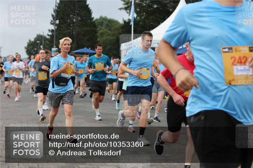 13.09.2026 - Kiel Lauf Andreas Tolksdorf http://msf.ph/oto/10353360 13.09.2026 09:57:04 Kiellinie 13, 6050, 11, 391, 2422 meine-sportfotos.de