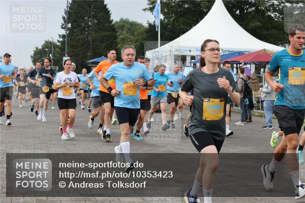 13.09.2026 - Kiel Lauf Andreas Tolksdorf http://msf.ph/oto/10353423 13.09.2026 09:57:06 Kiellinie 10720, 7928, 8977, 38, 2410, 1931, 1, 38, 1249, 138, 6301 meine-sportfotos.de