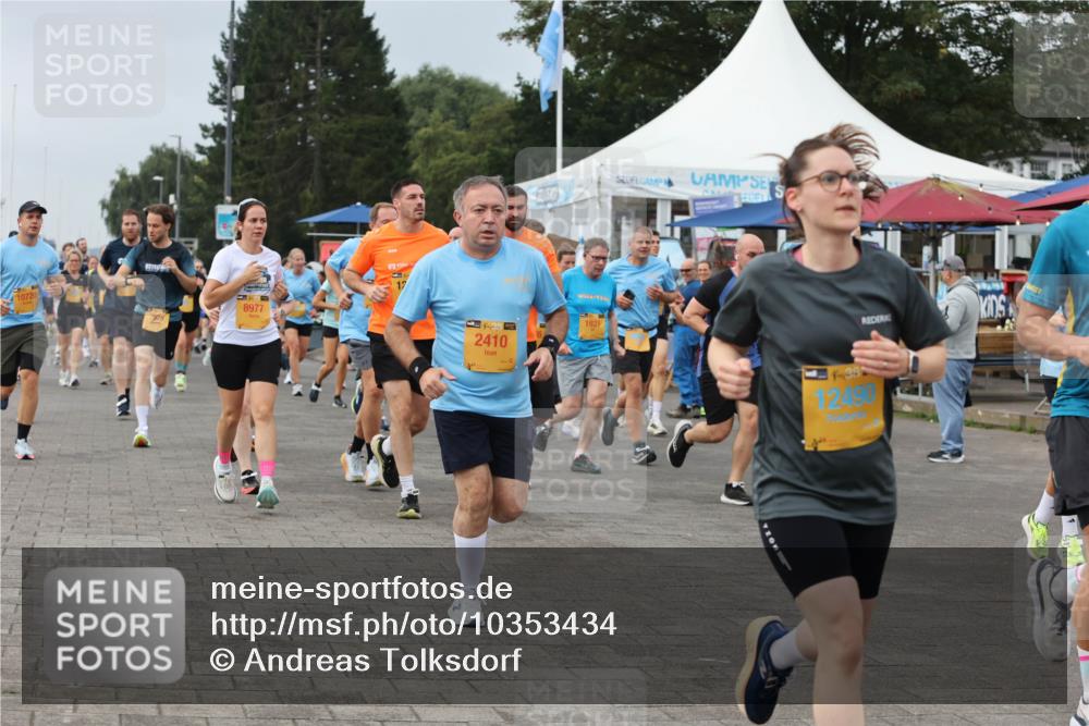 13.09.2026 - Kiel Lauf Andreas Tolksdorf http://msf.ph/oto/10353434 13.09.2026 09:57:07 Kiellinie 10720, 7975, 8977, 38, 2410, 1931, 12480 meine-sportfotos.de