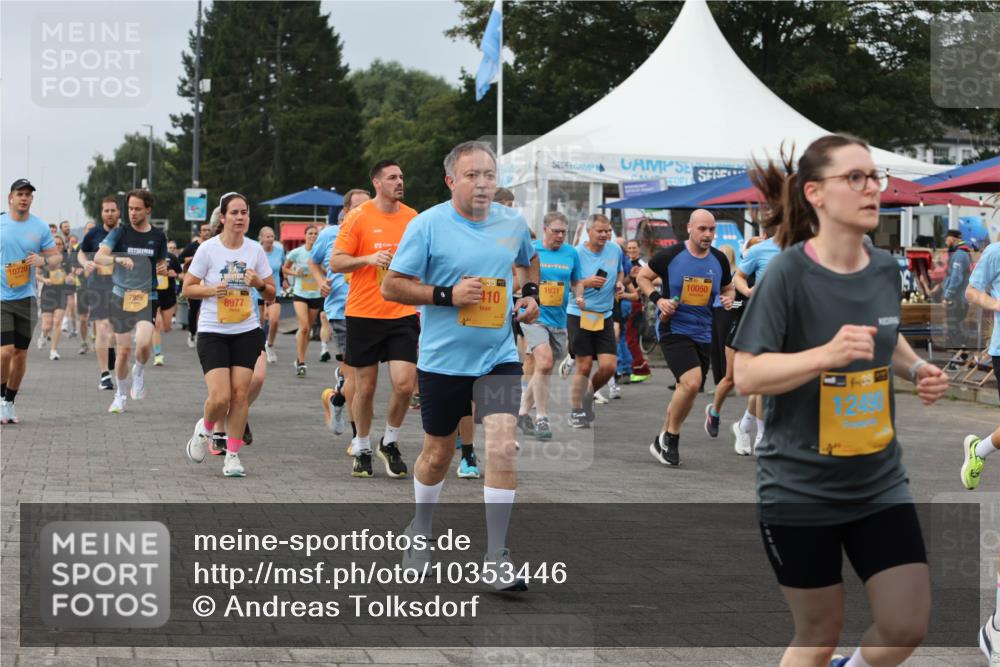13.09.2026 - Kiel Lauf Andreas Tolksdorf http://msf.ph/oto/10353446 13.09.2026 09:57:07 Kiellinie 10720, 7925, 8977, 10050, 38, 410, 1931, 2480 meine-sportfotos.de