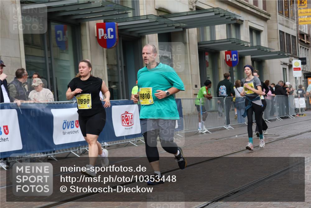 13.09.2026 - 21. swb-Marathon Bremen Strokosch-Dieckow http://msf.ph/oto/10353448 13.09.2026 11:14:56 Ziel 10325, 10606, 11424, 11694, 11810, 11990, 12110, 12333, 10271, 10519, 10557, 10605, 10705, 10752, 10776, 10805, 11085, 11097, 11098, 11186, 11288, 11408, 11645, 11673, 11876, 11974, 12191, 12193, 12333 meine-sportfotos.de