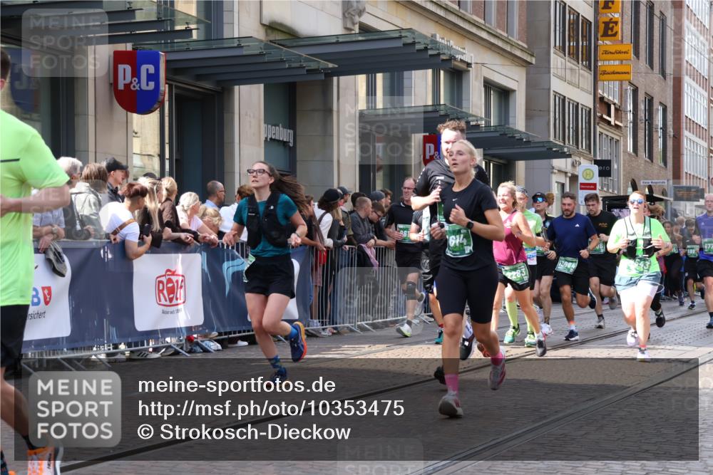 13.09.2026 - 21. swb-Marathon Bremen Strokosch-Dieckow http://msf.ph/oto/10353475 13.09.2026 13:33:00 Ziel 831, 1124, 2283, 2393, 2440, 2818, 2959, 2980, 3710, 4052, 4219, 4243, 4260, 4408, 4492, 4536, 4543, 4565, 5040, 5191, 5324, 5395, 5560, 5660, 5726, 5790, 5861, 5862, 5914, 5981, 6421, 6597, 6614, 6777, 6915, 6997, 7145, 7421, 7467, 7788, 7789, 7830, 8061, 8177, 8501, 8599, 8602, 9206, 9269, 9616, 9856, 13028, 13084, 13093, 13101, 891, 1437, 1532, 2638, 3167, 3404, 3773, 3895, 3902, 4194, 4233, 4659, 4862, 5009, 5090, 5398, 5581 meine-sportfotos.de
