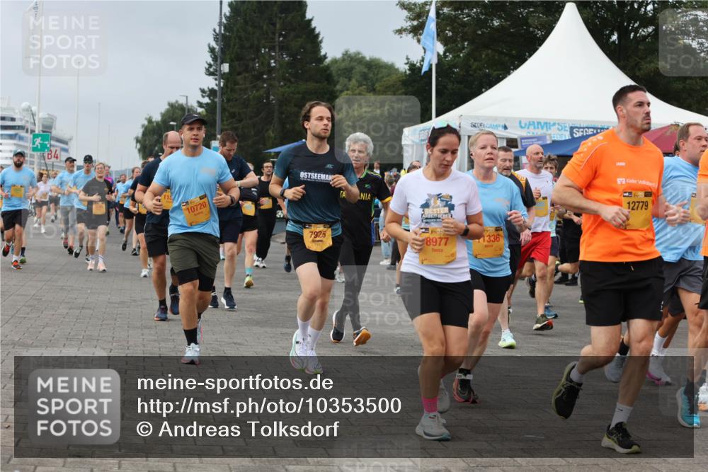 13.09.2026 - Kiel Lauf Andreas Tolksdorf http://msf.ph/oto/10353500 13.09.2026 09:57:08 Kiellinie 84, 10720, 7925, 8977, 1336, 11, 39, 12779 meine-sportfotos.de
