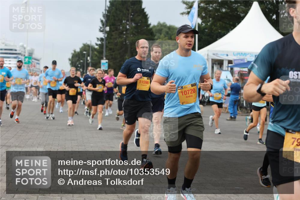 13.09.2026 - Kiel Lauf Andreas Tolksdorf http://msf.ph/oto/10353549 13.09.2026 09:57:10 Kiellinie 11598, 38, 10720, 79 meine-sportfotos.de