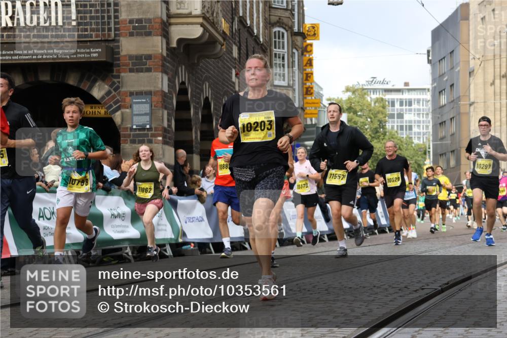 13.09.2026 - 21. swb-Marathon Bremen Strokosch-Dieckow http://msf.ph/oto/10353561 13.09.2026 10:55:43 Ziel 10203, 10256, 10725, 11014, 11414, 11466, 11631, 11748, 11910, 11941, 11977, 12030, 12201, 12218, 12258, 12348, 12549, 10374, 10690, 10703, 10952, 11972, 12061, 12108, 12143, 12484 meine-sportfotos.de