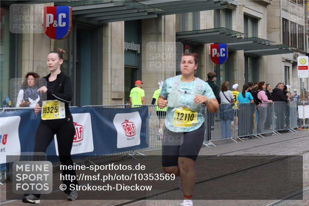 13.09.2026 - 21. swb-Marathon Bremen Strokosch-Dieckow http://msf.ph/oto/10353569 13.09.2026 11:14:58 Ziel 10325, 10606, 11424, 11694, 11810, 11990, 12110, 10271, 10519, 10557, 10605, 10705, 10752, 10776, 10805, 11085, 11097, 11098, 11186, 11288, 11408, 11645, 11673, 11876, 11974, 12191, 12193, 12333 meine-sportfotos.de