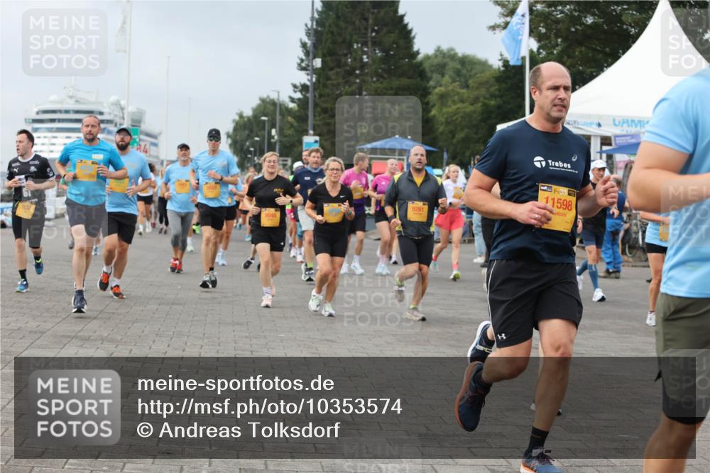 13.09.2026 - Kiel Lauf Andreas Tolksdorf http://msf.ph/oto/10353574 13.09.2026 09:57:11 Kiellinie 1532, 1603, 9281, 9040, 38, 11598 meine-sportfotos.de