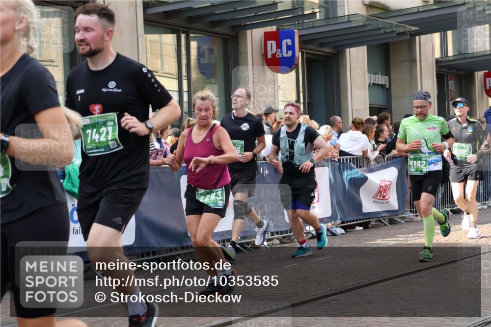 13.09.2026 - 21. swb-Marathon Bremen Strokosch-Dieckow http://msf.ph/oto/10353585 13.09.2026 13:33:02 Ziel 831, 1124, 2283, 2393, 2818, 2980, 4052, 4219, 4243, 4260, 4408, 4492, 4536, 4543, 4565, 5040, 5191, 5324, 5395, 5560, 5660, 5726, 5790, 5861, 5862, 5914, 6256, 6421, 6597, 6614, 6777, 6844, 6882, 6915, 6997, 7145, 7421, 7467, 7789, 7830, 8061, 8093, 8177, 8501, 8599, 8602, 9206, 9269, 9616, 9856, 9883, 13028, 13084, 13101, 891, 1532, 2440, 2638, 2959, 3167, 3404, 3710, 3773, 3895, 3902, 4194, 4233, 4659, 5009, 5090, 5581 meine-sportfotos.de