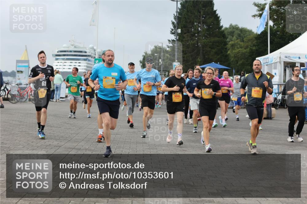 13.09.2026 - Kiel Lauf Andreas Tolksdorf http://msf.ph/oto/10353601 13.09.2026 09:57:12 Kiellinie 61, 1532, 4732, 3463, 1603, 9040, 9281 meine-sportfotos.de