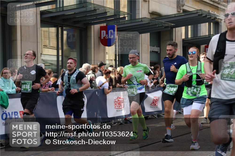 13.09.2026 - 21. swb-Marathon Bremen Strokosch-Dieckow http://msf.ph/oto/10353624 13.09.2026 13:33:03 Ziel 831, 1124, 2283, 2393, 2818, 2980, 4052, 4219, 4243, 4260, 4408, 4492, 4536, 4543, 4565, 5040, 5191, 5324, 5395, 5560, 5660, 5726, 5790, 5861, 5862, 5914, 6256, 6421, 6597, 6614, 6777, 6844, 6882, 6915, 6997, 7145, 7421, 7467, 7523, 7789, 7830, 8061, 8093, 8177, 8501, 8599, 8602, 9206, 9616, 9856, 9883, 13028, 13084, 13101, 891, 1532, 2440, 2638, 2959, 3167, 3404, 3710, 3773, 3902, 4194, 4233, 4659, 5009, 5090, 5581 meine-sportfotos.de