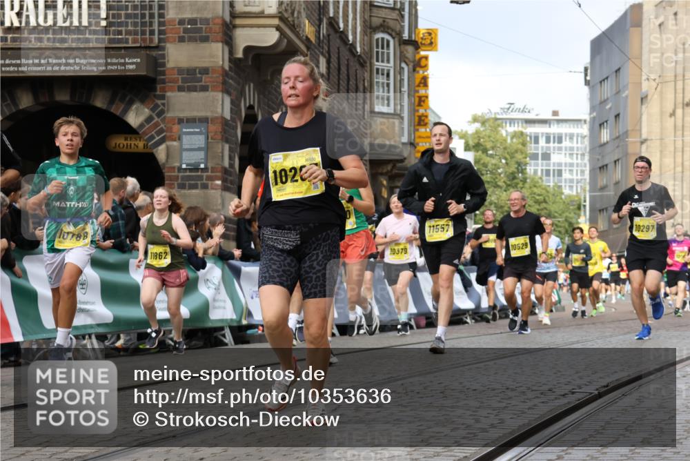 13.09.2026 - 21. swb-Marathon Bremen Strokosch-Dieckow http://msf.ph/oto/10353636 13.09.2026 10:55:43 Ziel 10203, 10256, 10725, 11014, 11414, 11466, 11631, 11748, 11910, 11941, 11977, 12030, 12201, 12218, 12258, 12348, 12549, 10374, 10690, 10703, 10952, 11972, 12061, 12108, 12143, 12484 meine-sportfotos.de