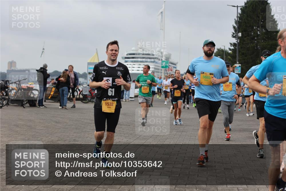 13.09.2026 - Kiel Lauf Andreas Tolksdorf http://msf.ph/oto/10353642 13.09.2026 09:57:13 Kiellinie 61, 1532, 84, 5685, 6287, 10790, 3463 meine-sportfotos.de