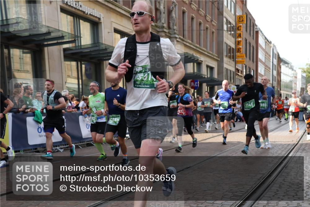 13.09.2026 - 21. swb-Marathon Bremen Strokosch-Dieckow http://msf.ph/oto/10353659 13.09.2026 13:33:04 Ziel 831, 1124, 2283, 2393, 2818, 2980, 3562, 4052, 4219, 4243, 4260, 4408, 4492, 4536, 4543, 4565, 5040, 5191, 5324, 5560, 5660, 5726, 5790, 5861, 5862, 5914, 6256, 6421, 6597, 6614, 6777, 6844, 6882, 6915, 6997, 7145, 7421, 7467, 7523, 7789, 7830, 7863, 8061, 8093, 8177, 8501, 8599, 8602, 9206, 9508, 9616, 9856, 9883, 13028, 13084, 13101, 891, 1532, 2440, 2638, 2959, 3167, 3404, 3710, 3773, 3902, 4194, 4233, 4659, 5009, 5090, 5581 meine-sportfotos.de