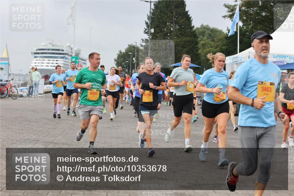 13.09.2026 - Kiel Lauf Andreas Tolksdorf http://msf.ph/oto/10353678 13.09.2026 09:57:16 Kiellinie 4, 6287, 8678, 10790, 9436, 3463, 8810 meine-sportfotos.de