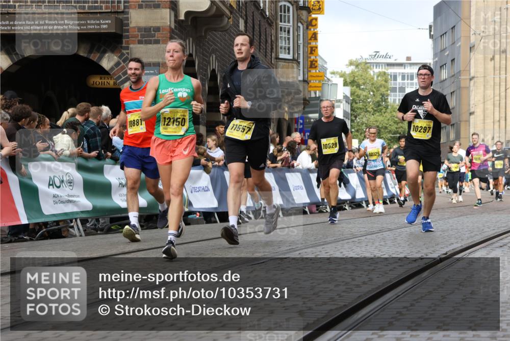 13.09.2026 - 21. swb-Marathon Bremen Strokosch-Dieckow http://msf.ph/oto/10353731 13.09.2026 10:55:44 Ziel 10203, 10256, 10725, 10788, 11014, 11414, 11466, 11748, 11910, 11941, 11975, 11977, 12030, 12201, 12218, 12258, 12348, 12549, 10374, 10690, 10703, 10952, 11972, 12061, 12108, 12143, 12484 meine-sportfotos.de