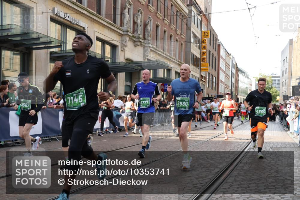 13.09.2026 - 21. swb-Marathon Bremen Strokosch-Dieckow http://msf.ph/oto/10353741 13.09.2026 13:33:05 Ziel 831, 1124, 2283, 2393, 2818, 2980, 3562, 4052, 4219, 4243, 4260, 4408, 4492, 4536, 4543, 4565, 5040, 5191, 5324, 5560, 5660, 5726, 5790, 5861, 5862, 5914, 6256, 6421, 6597, 6614, 6777, 6844, 6882, 6915, 6997, 7145, 7421, 7467, 7523, 7789, 7830, 7863, 8093, 8177, 8501, 8599, 8602, 8691, 9206, 9508, 9616, 9856, 9883, 10114, 13078, 13084, 13101, 891, 1532, 2440, 2638, 2818, 2959, 3167, 3404, 3710, 3773, 3902, 4194, 4233, 4408, 4659, 5009, 5090, 5191, 5581 meine-sportfotos.de