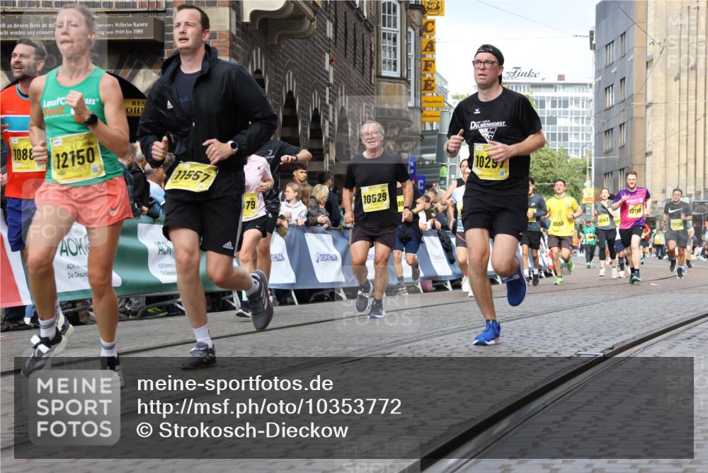 13.09.2026 - 21. swb-Marathon Bremen Strokosch-Dieckow http://msf.ph/oto/10353772 13.09.2026 10:55:45 Ziel 10203, 10256, 10297, 10725, 10788, 11014, 11414, 11466, 11748, 11862, 11910, 11941, 11975, 11977, 12030, 12150, 12218, 12258, 12348, 12549, 10374, 10690, 10703, 11972, 12061, 12108, 12143, 12484, 13565 meine-sportfotos.de