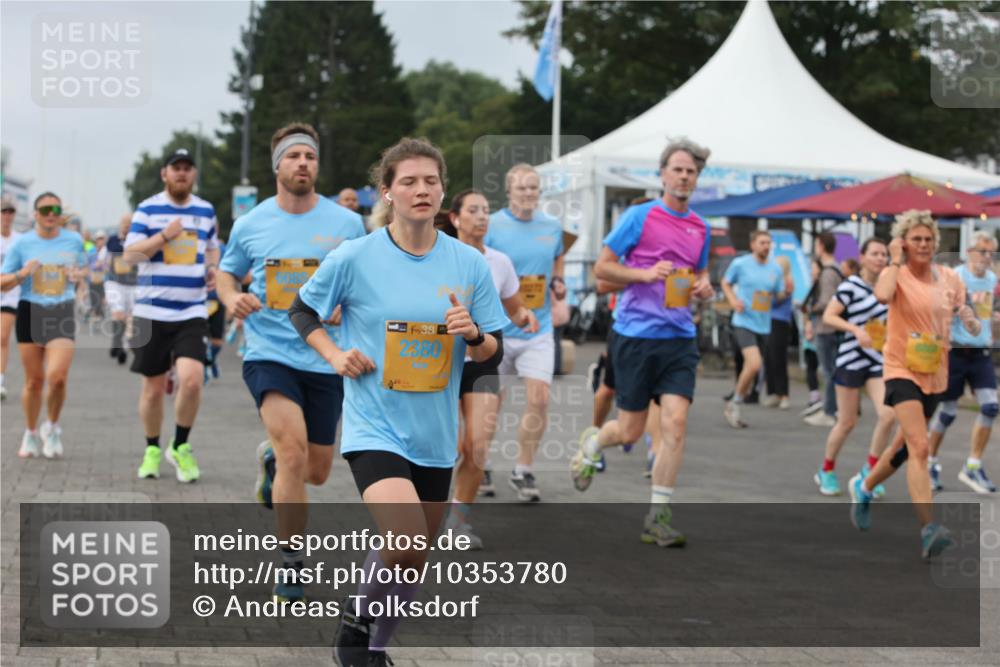 13.09.2026 - Kiel Lauf Andreas Tolksdorf http://msf.ph/oto/10353780 13.09.2026 09:57:19 Kiellinie 4, 38, 2380 meine-sportfotos.de