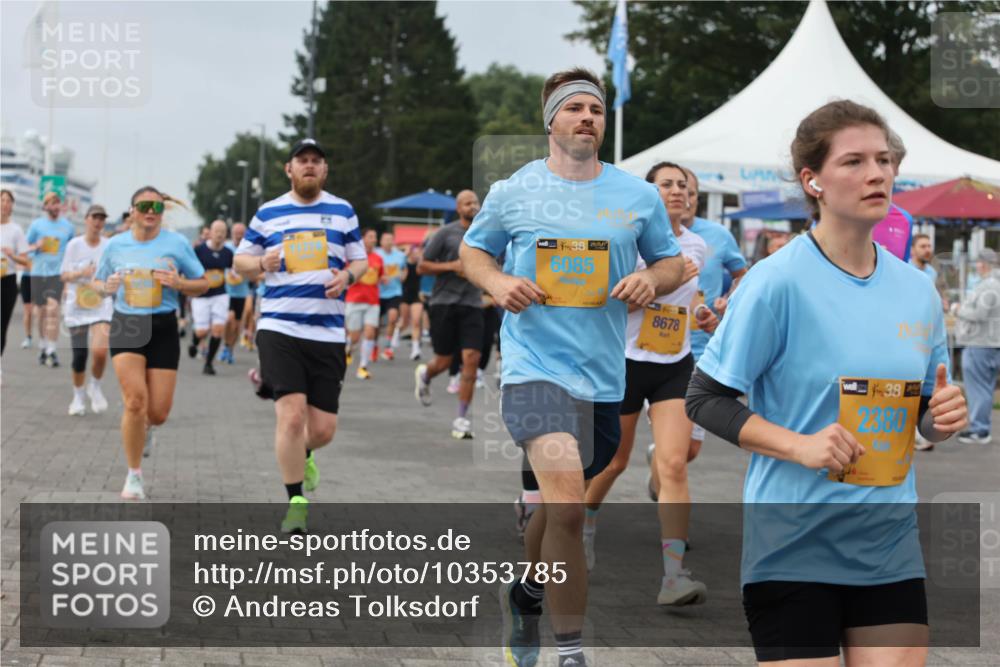 13.09.2026 - Kiel Lauf Andreas Tolksdorf http://msf.ph/oto/10353785 13.09.2026 09:57:20 Kiellinie 48, 6085, 8678, 38, 2380 meine-sportfotos.de