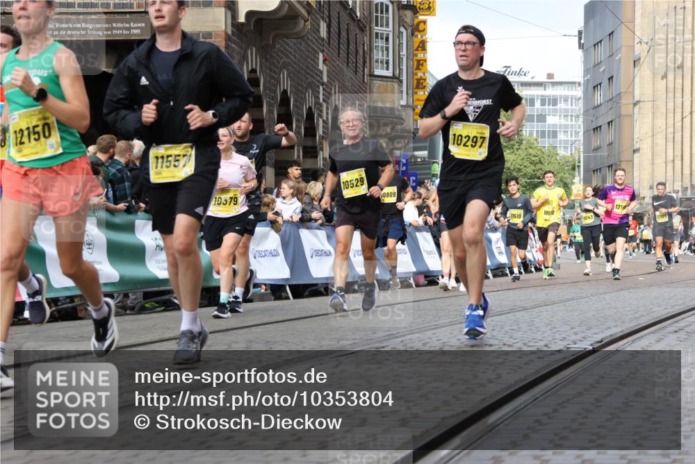 13.09.2026 - 21. swb-Marathon Bremen Strokosch-Dieckow http://msf.ph/oto/10353804 13.09.2026 10:55:46 Ziel 10203, 10256, 10297, 10725, 10788, 10881, 11414, 11466, 11557, 11748, 11862, 11910, 11941, 11975, 11977, 12030, 12150, 12218, 12258, 12348, 10298, 10374, 10690, 10703, 11790, 11972, 12061, 12143, 12484, 13565 meine-sportfotos.de