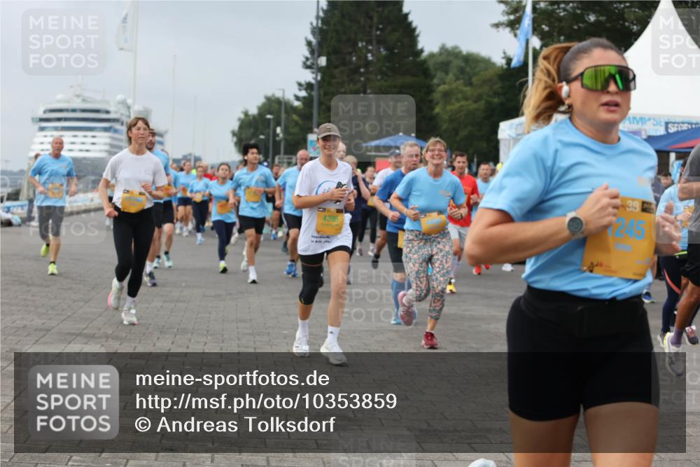 13.09.2026 - Kiel Lauf Andreas Tolksdorf http://msf.ph/oto/10353859 13.09.2026 09:57:22 Kiellinie 4395 meine-sportfotos.de